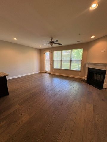 216 Bixby Private Ln, Hendersonville, TN 37075
