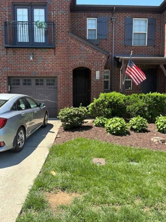 216 Bixby Private Ln, Hendersonville, TN 37075