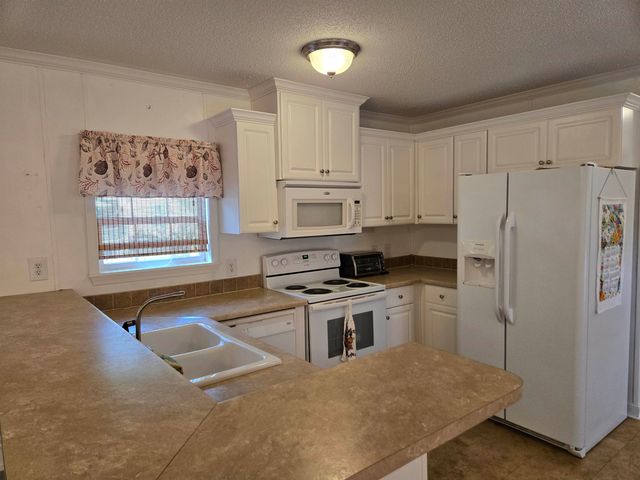 466 W Banks Dr., Garden City Beach, SC 29576