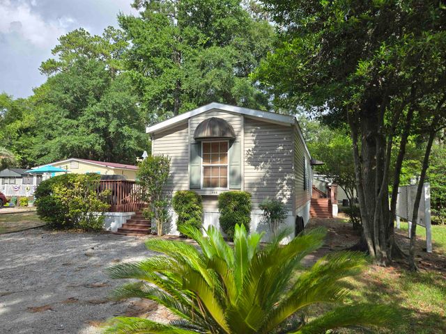 466 W Banks Dr., Garden City Beach, SC 29576