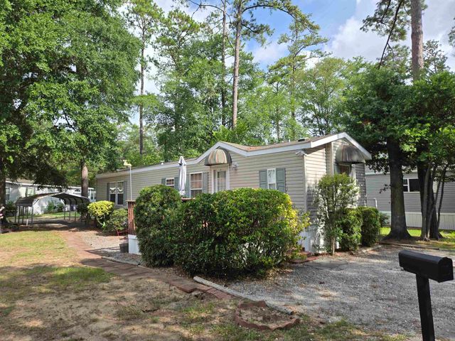 466 W Banks Dr., Garden City Beach, SC 29576