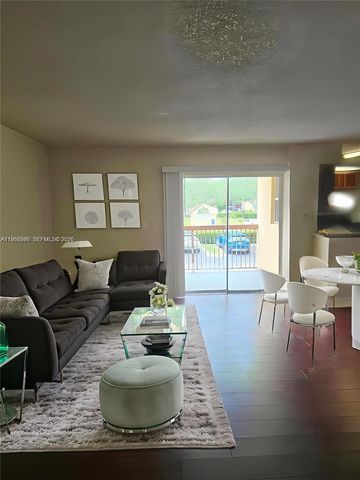 7610 Westwood Drive 120, Tamarac, FL 33321