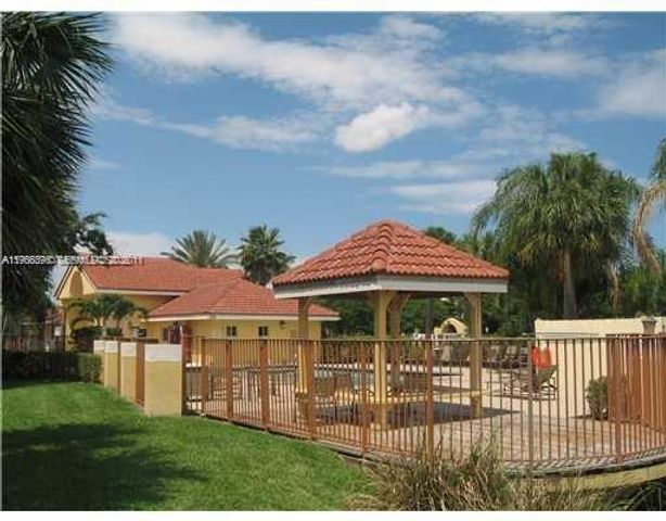 7610 Westwood Drive 120, Tamarac, FL 33321