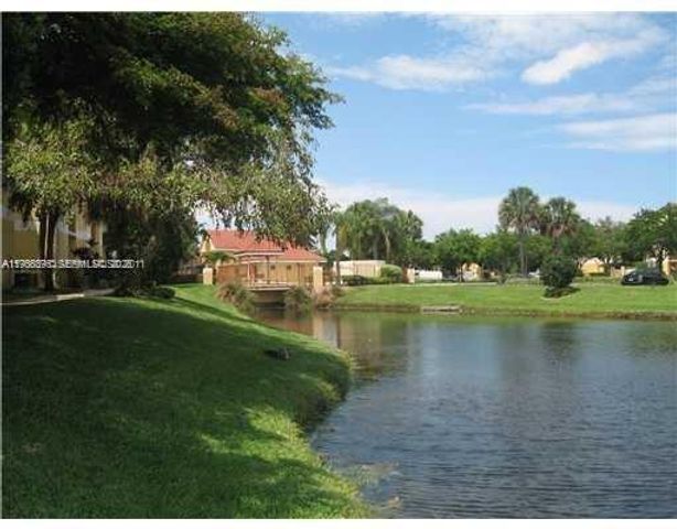 7610 Westwood Drive 120, Tamarac, FL 33321