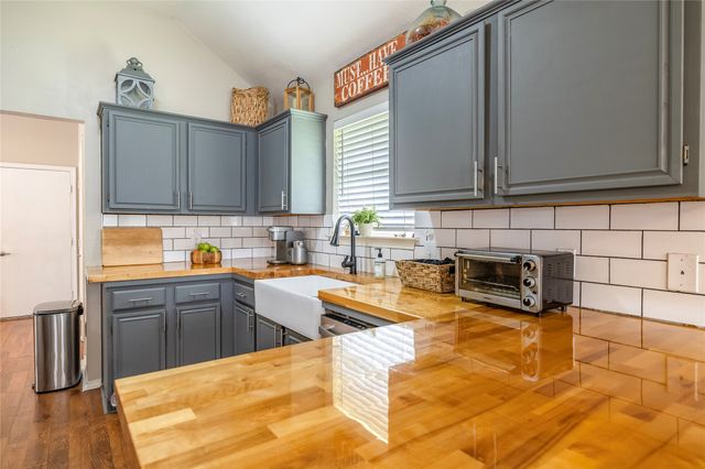 1104 Old Knoll Drive, Wylie, TX 75098