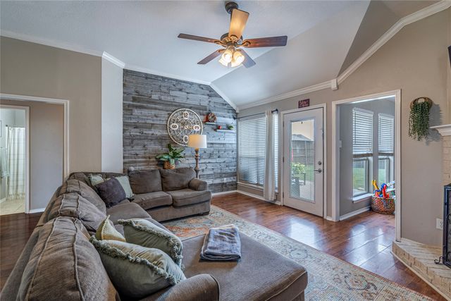 1104 Old Knoll Drive, Wylie, TX 75098