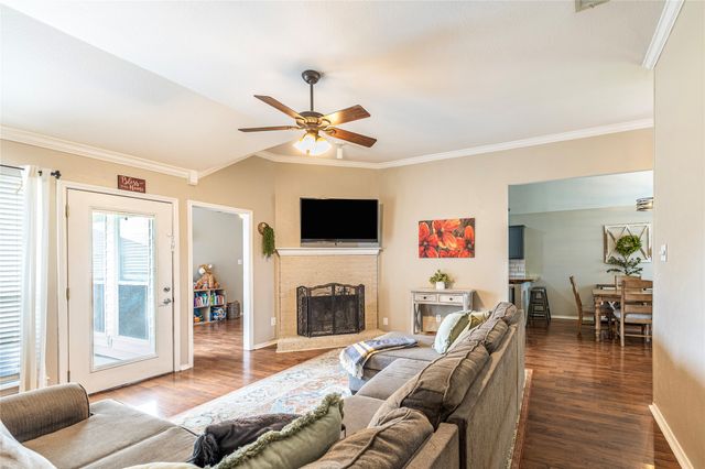1104 Old Knoll Drive, Wylie, TX 75098