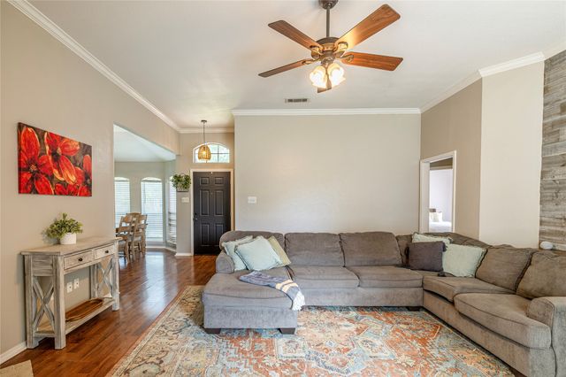 1104 Old Knoll Drive, Wylie, TX 75098