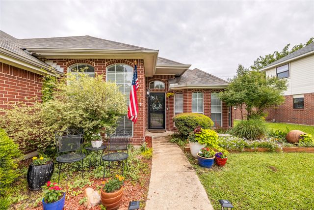 1104 Old Knoll Drive, Wylie, TX 75098