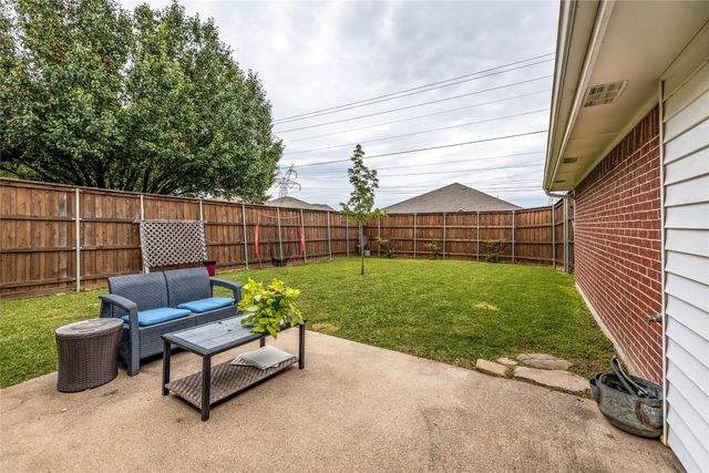 1104 Old Knoll Drive, Wylie, TX 75098