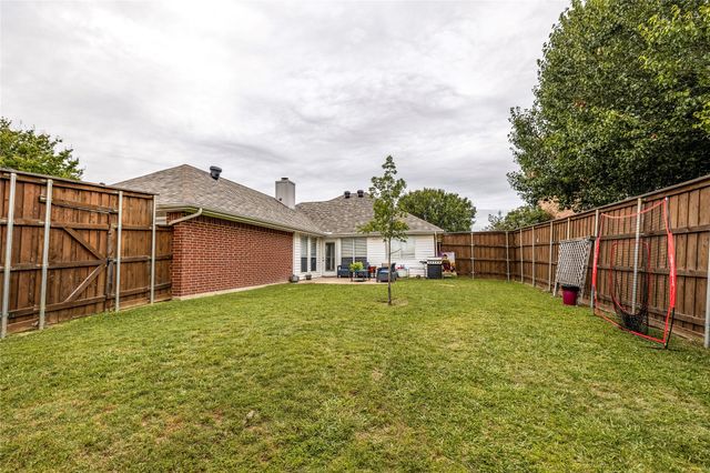 1104 Old Knoll Drive, Wylie, TX 75098