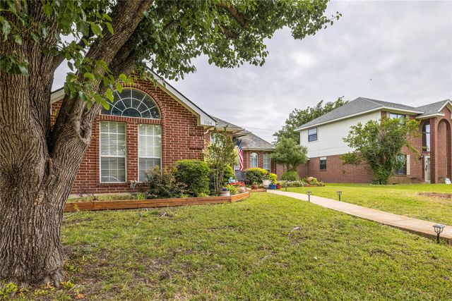 1104 Old Knoll Drive, Wylie, TX 75098