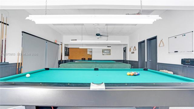 1015 SW 11th Ave 5K, Hallandale Beach, FL 33009