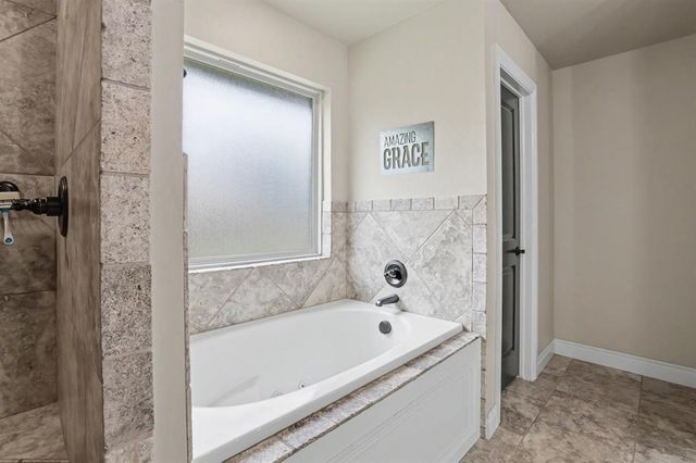 2117 Hidden Prairie Court, Edmond, OK 73013