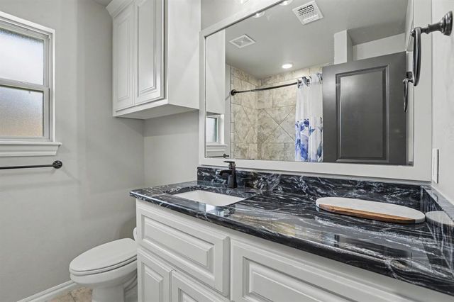 2117 Hidden Prairie Court, Edmond, OK 73013