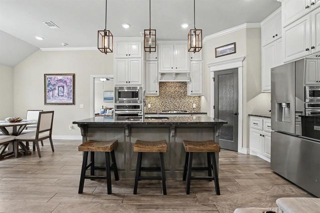 2117 Hidden Prairie Court, Edmond, OK 73013