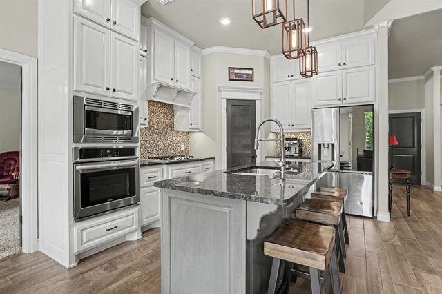2117 Hidden Prairie Court, Edmond, OK 73013