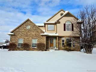 8366 Sherwood Drive, Grand Blanc, MI 48439
