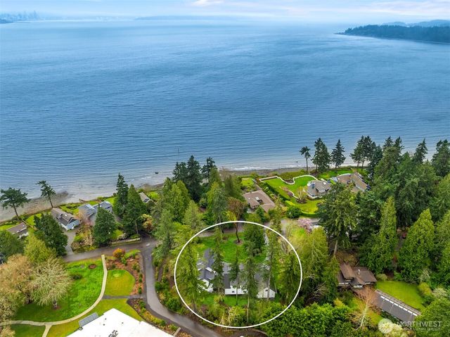 10717 NE Manitou Park Boulevard, Bainbridge Island, WA 98110