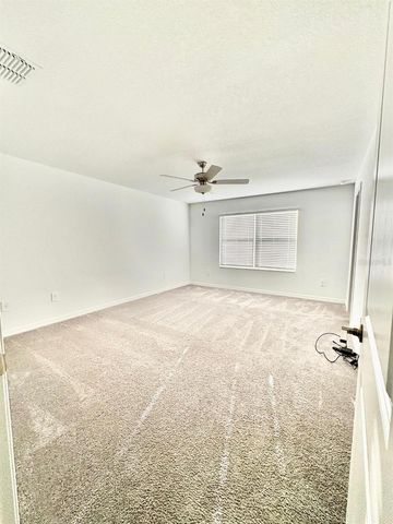 10321 TRUMPET HONEYSUCKLE WAY, San Antonio, FL 33576