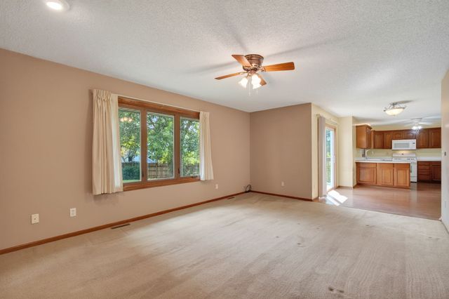 5042 Raintree Drive, West Des Moines, IA 50265