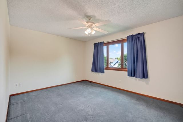5042 Raintree Drive, West Des Moines, IA 50265