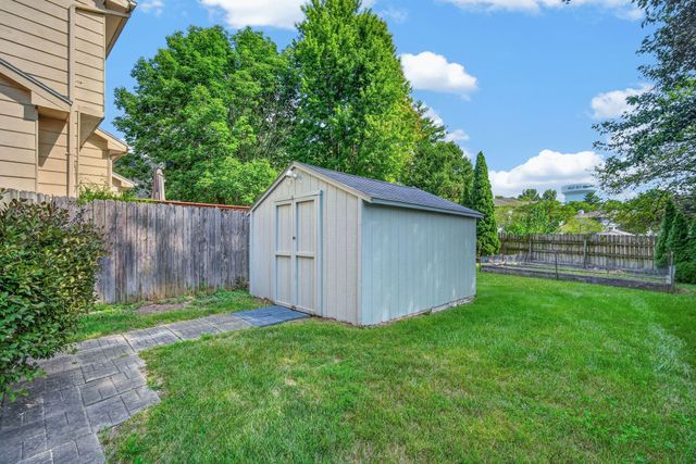 5042 Raintree Drive, West Des Moines, IA 50265
