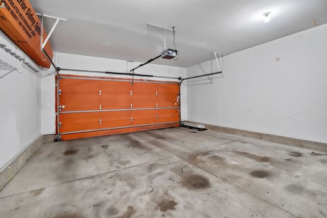 5042 Raintree Drive, West Des Moines, IA 50265