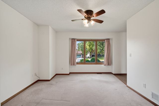 5042 Raintree Drive, West Des Moines, IA 50265