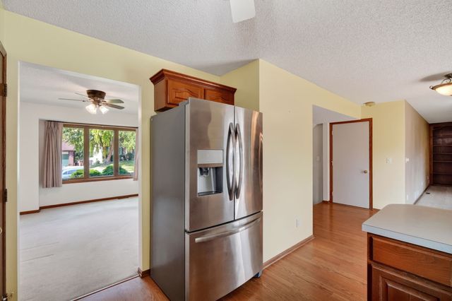 5042 Raintree Drive, West Des Moines, IA 50265
