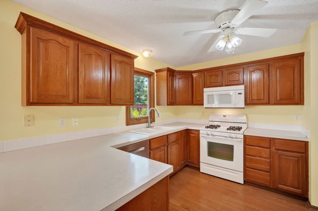 5042 Raintree Drive, West Des Moines, IA 50265
