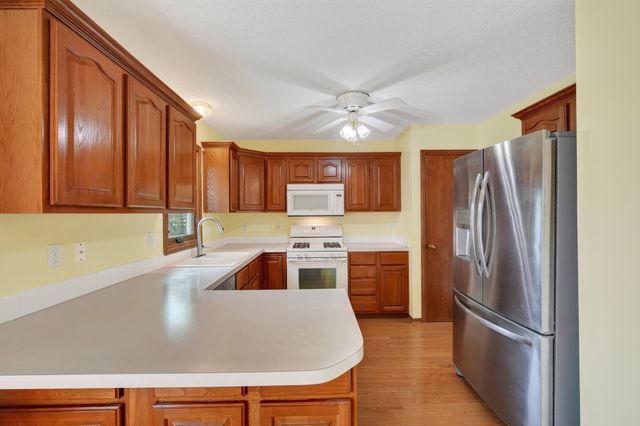 5042 Raintree Drive, West Des Moines, IA 50265
