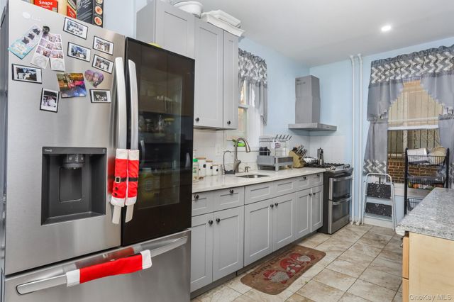 1955 Andrews Avenue S, Bronx, NY 10453