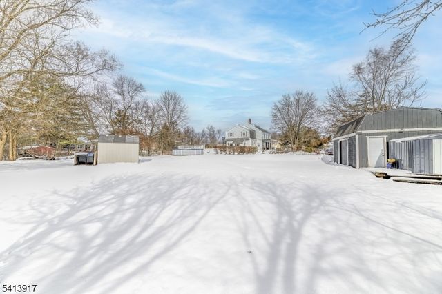 49 New Amwell Rd, Hillsborough Twp., NJ 08844