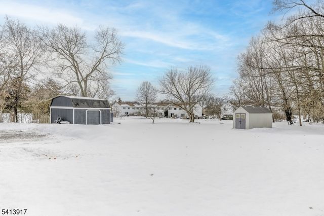 49 New Amwell Rd, Hillsborough Twp., NJ 08844