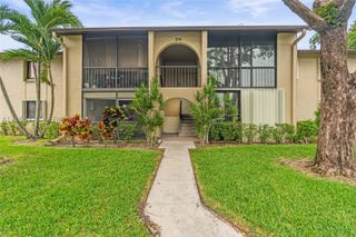 511 Shady Pine Way D1, Green Acres, FL 33415