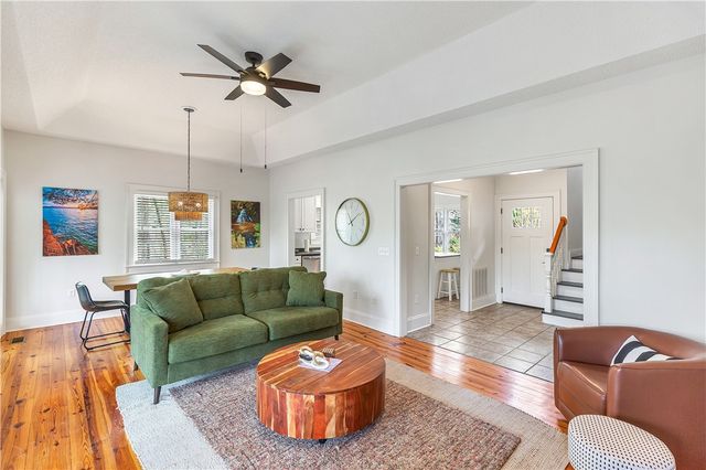 125 Cove Nook, Six Mile, SC 29682