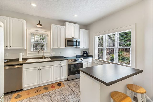 125 Cove Nook, Six Mile, SC 29682