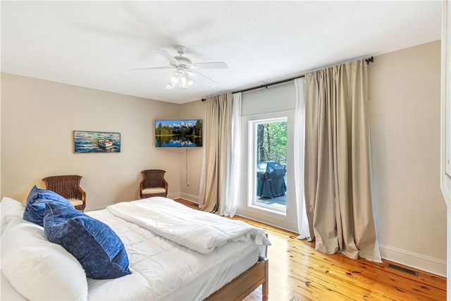 125 Cove Nook, Six Mile, SC 29682