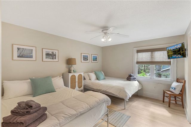 125 Cove Nook, Six Mile, SC 29682