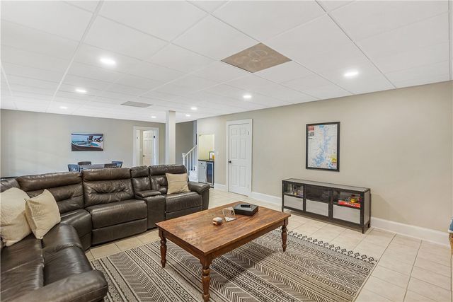 125 Cove Nook, Six Mile, SC 29682