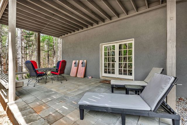 125 Cove Nook, Six Mile, SC 29682