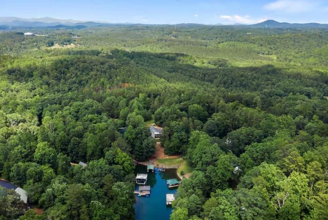 125 Cove Nook, Six Mile, SC 29682