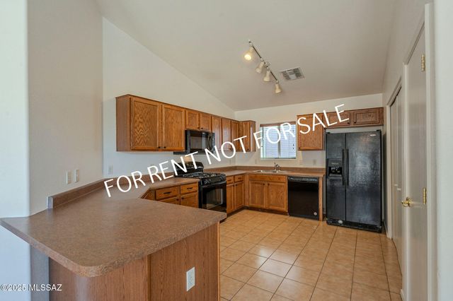6339 E Garden Stone Drive, Tucson, AZ 85756