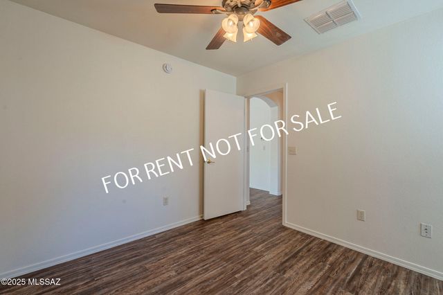 6339 E Garden Stone Drive, Tucson, AZ 85756