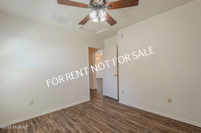 6339 E Garden Stone Drive, Tucson, AZ 85756