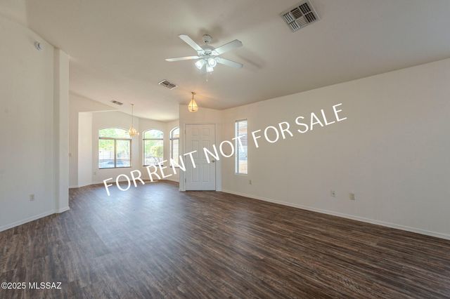 6339 E Garden Stone Drive, Tucson, AZ 85756