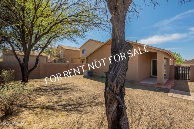6339 E Garden Stone Drive, Tucson, AZ 85756