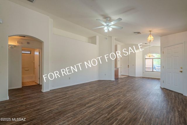 6339 E Garden Stone Drive, Tucson, AZ 85756