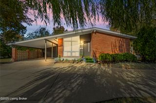 2855 Hikes Ln, Louisville, KY 40218